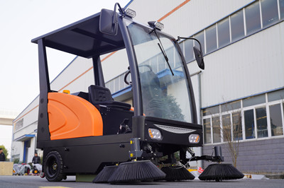 榮事達(dá)掃地車 榮事達(dá)掃地車.jpg